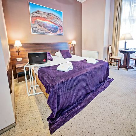 Ttrooms بوزنان المظهر الخارجي الصورة
