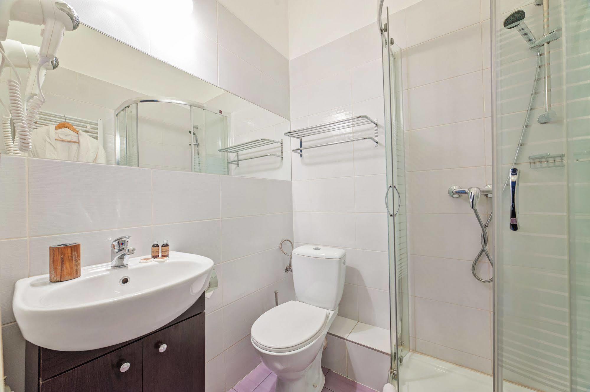 Ttrooms بوزنان المظهر الخارجي الصورة