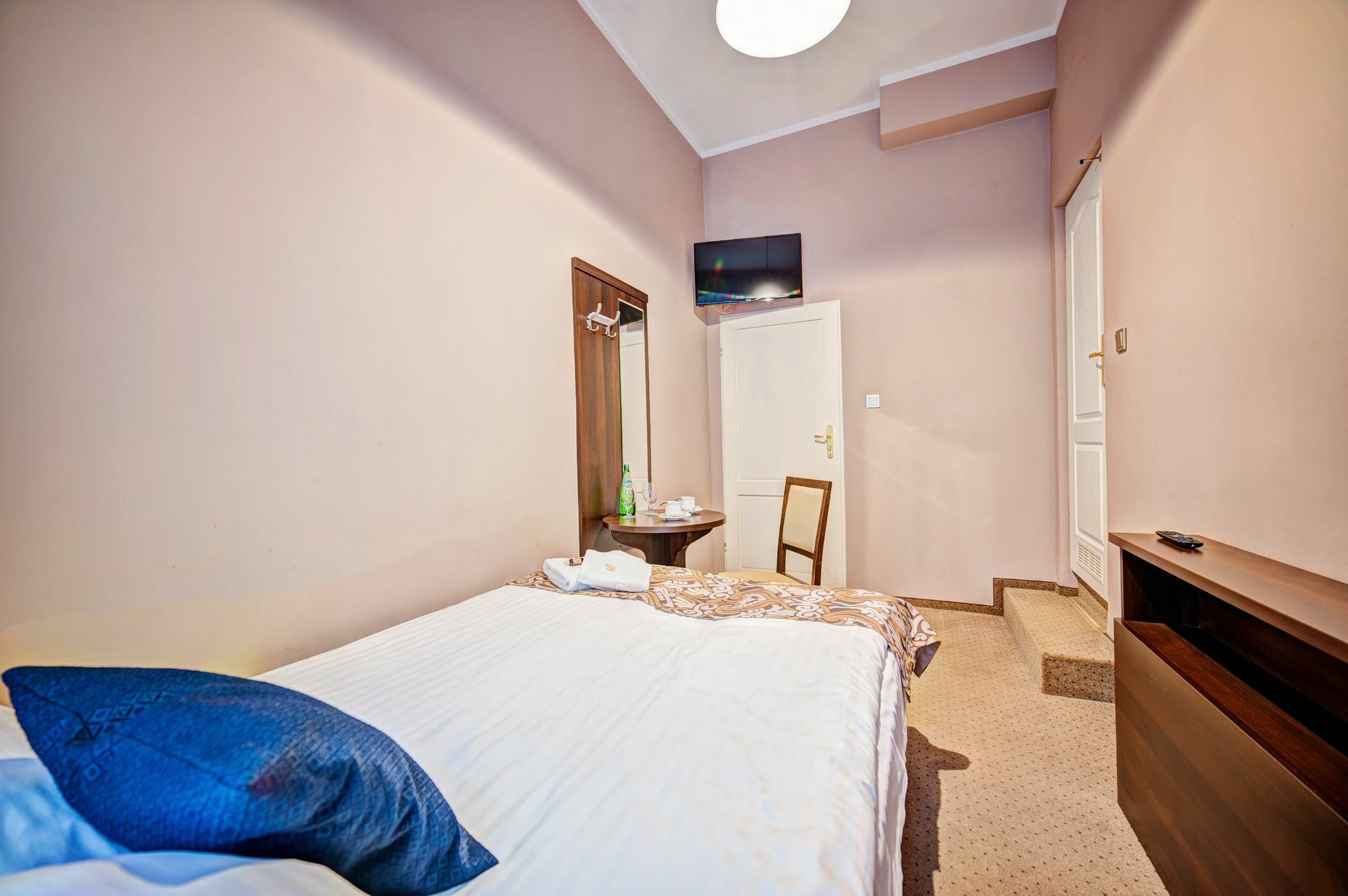 Ttrooms بوزنان المظهر الخارجي الصورة