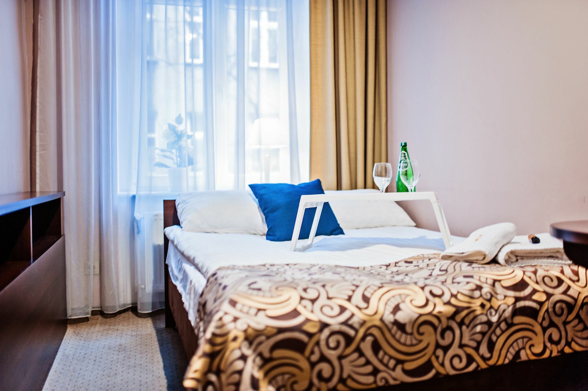 Ttrooms بوزنان المظهر الخارجي الصورة