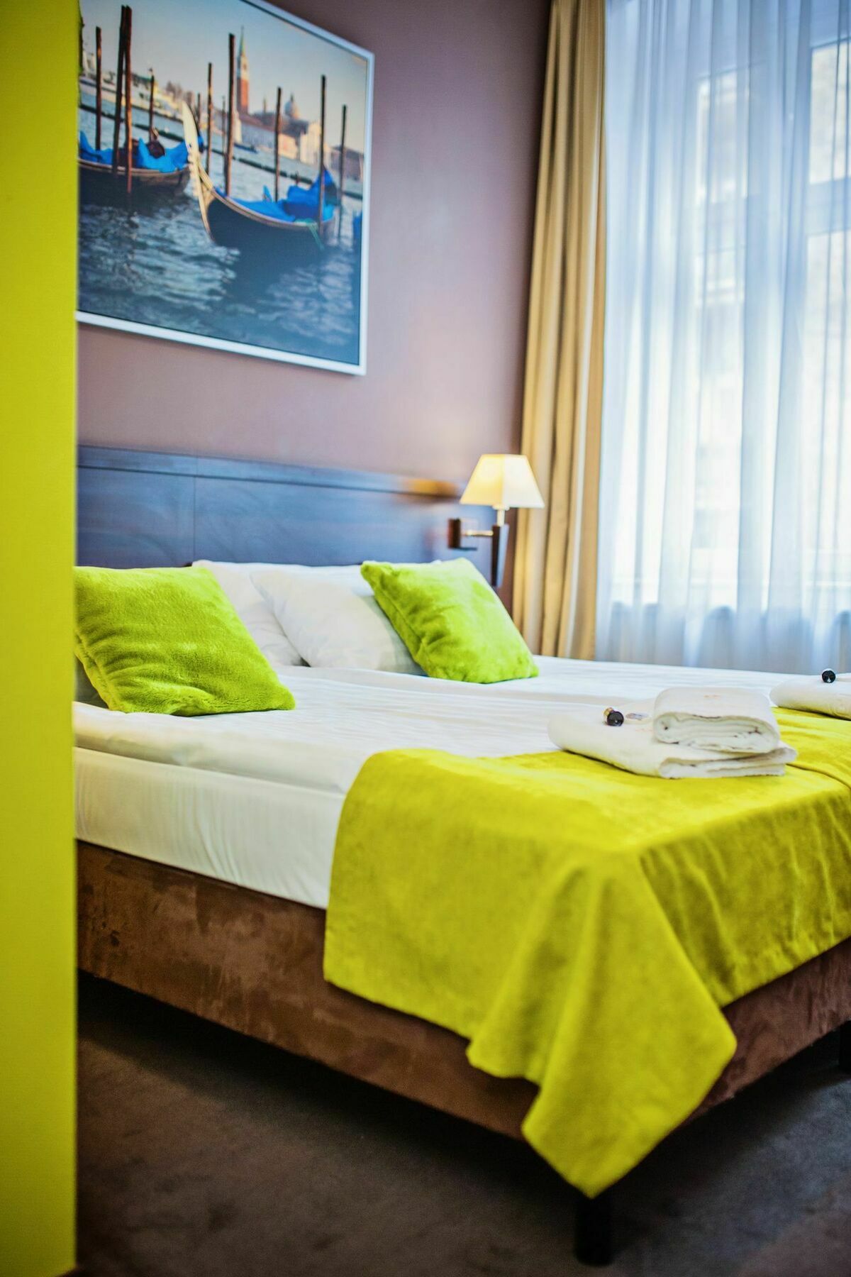 Ttrooms بوزنان المظهر الخارجي الصورة